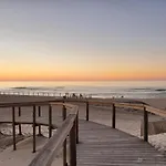 Maria Vagueira Beachhouse * Вагуш